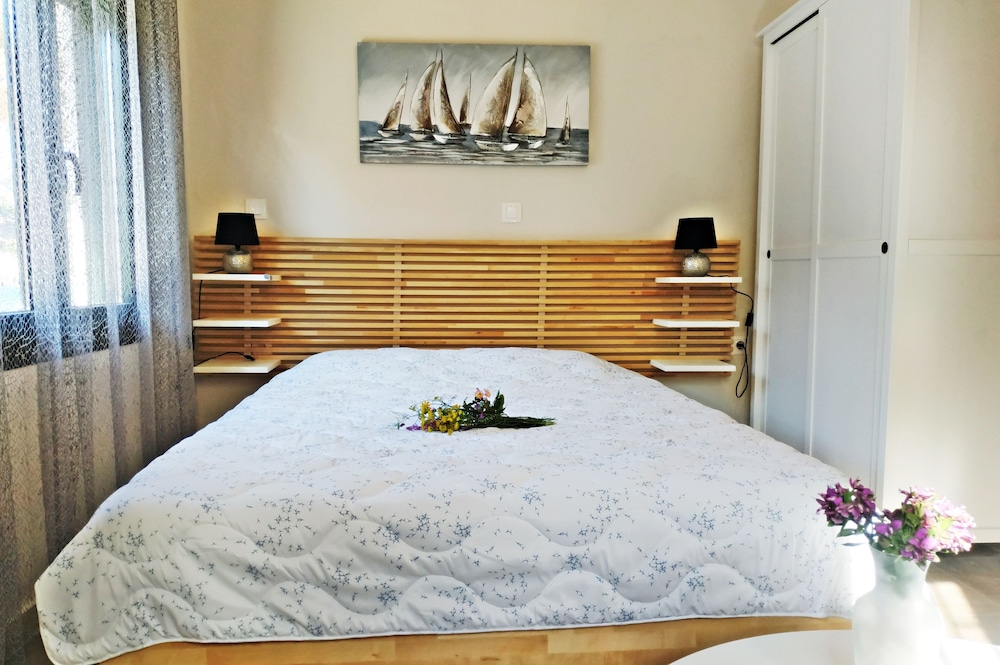 Traditional Apartment photo 1