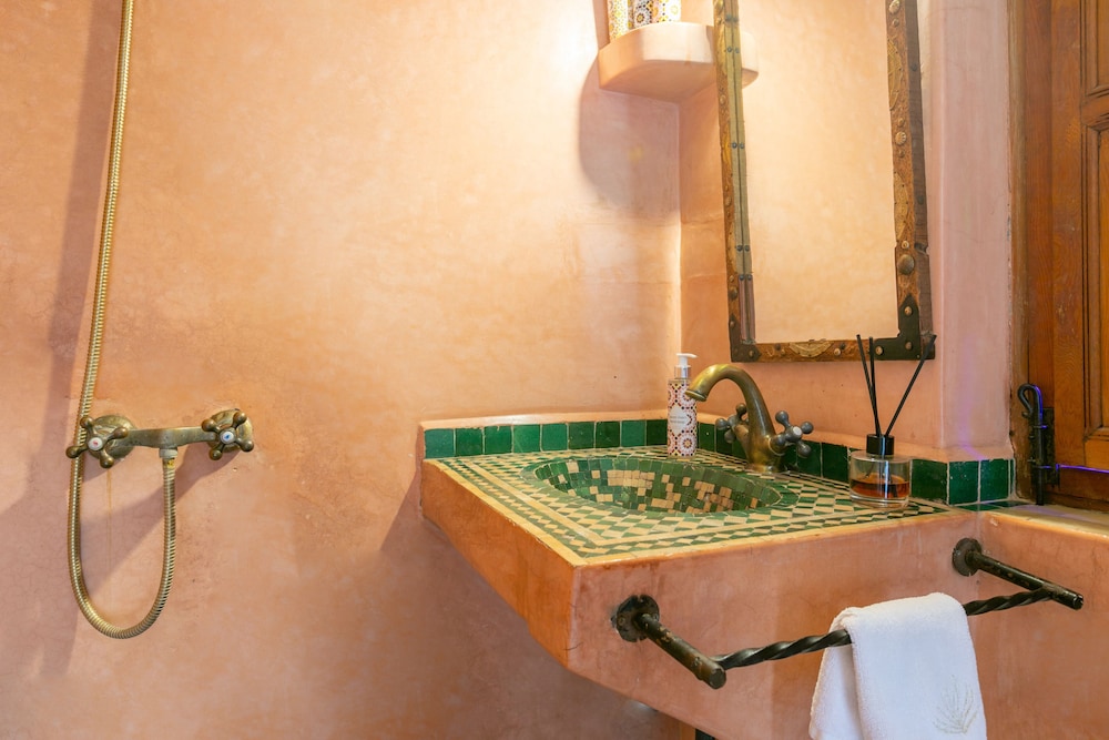 Basic Room - Photo 17