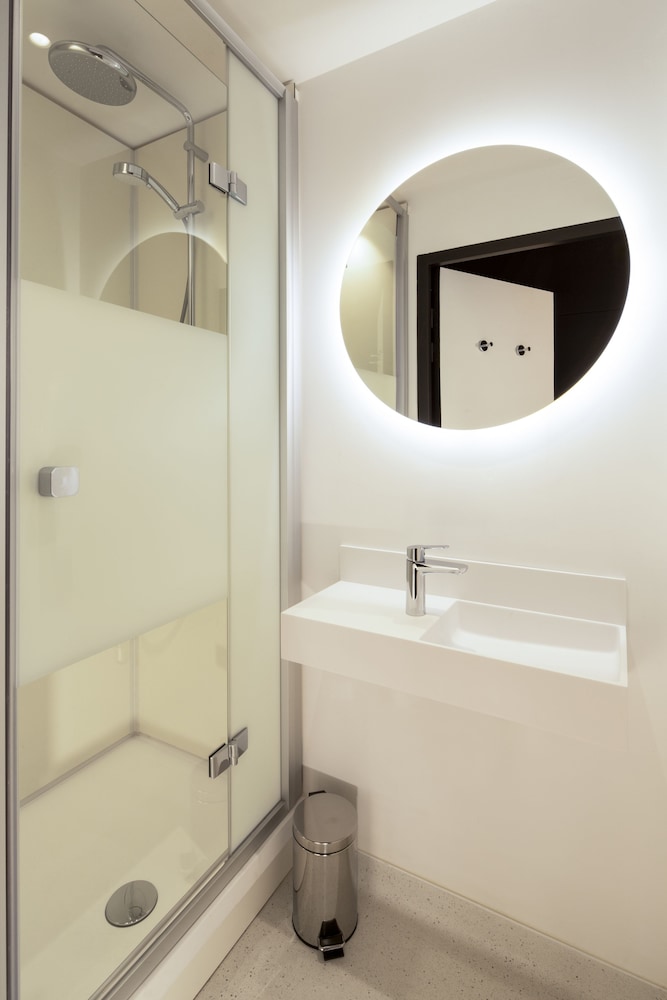 Deluxe Double Ensuite Bedroom - Private Terrace - Photo 4