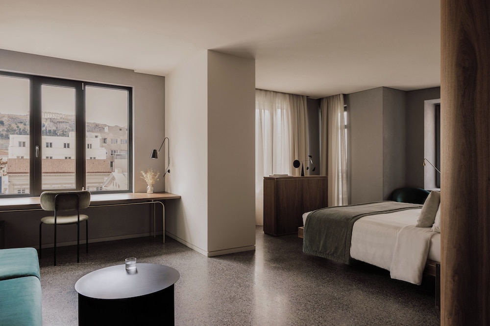 Suite (Perianth, Acropolis View)