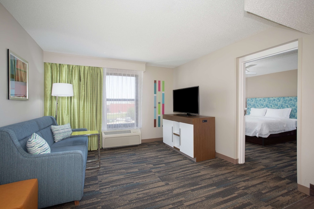 Suite, Accessible, Non Smoking - Photo 4
