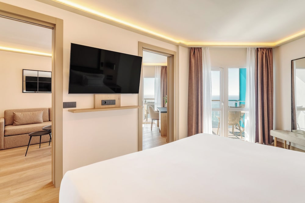 The Level Premium Junior Suite Sea View Adults Only - Photo 4