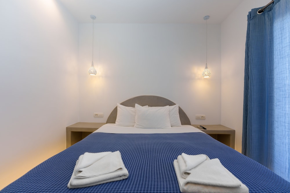 Deluxe Double or Twin Room, Balcony - Photo 1