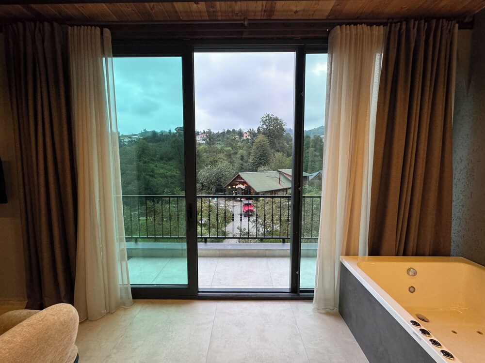 Romantic Triple Room, Balcony, Resort View photo 3