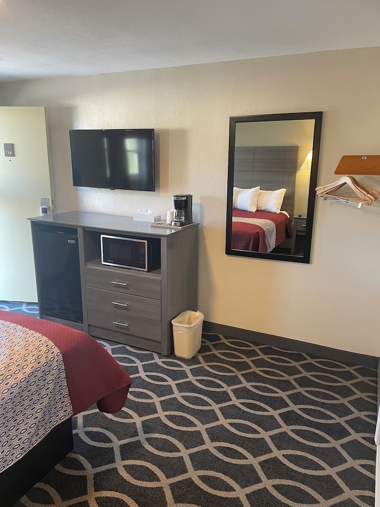 Standard Room, 1 King Bed - Photo 7