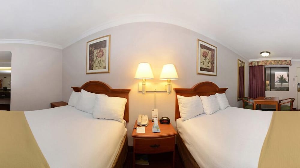 Double Room, 2 Double Beds - Photo 4