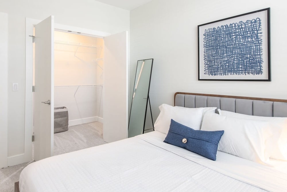 Cozysuites Wspaniałe mieszkanie z 3 sypialniami w centrum Cincinnati, Zdjęcie 34