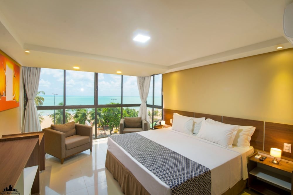 Suite, 1 King Bed, Sea Facing photo 2