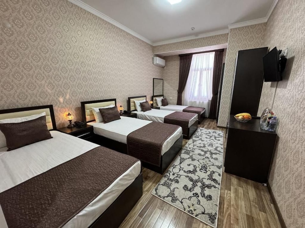 Comfort Triple Room, Courtyard View photo 2