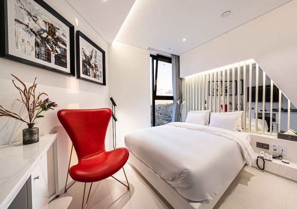 Run Of House(Randomly assigned upon check-in : Standard or Deluxe or Semi Suite) / No Parking - Photo 4