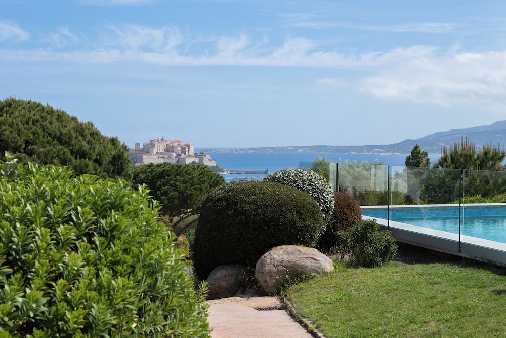 Deluxe Room, Sea View