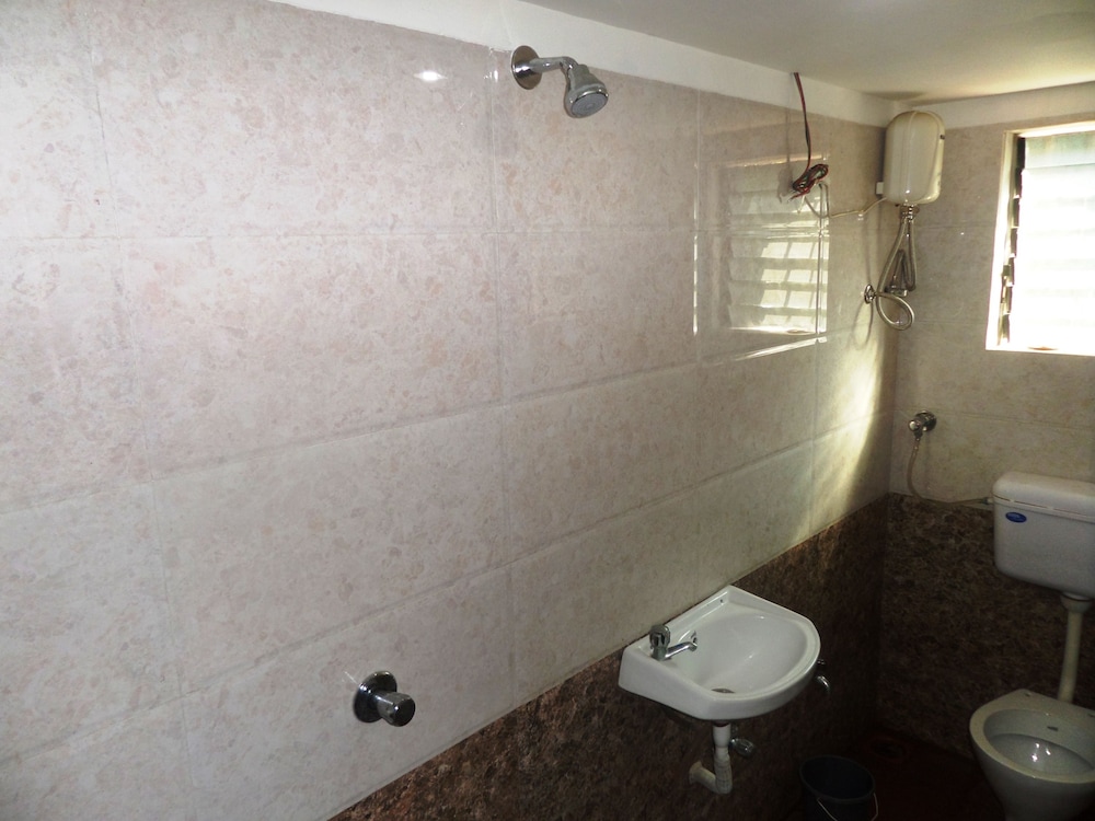 Standard Double Room Non AC photo 2