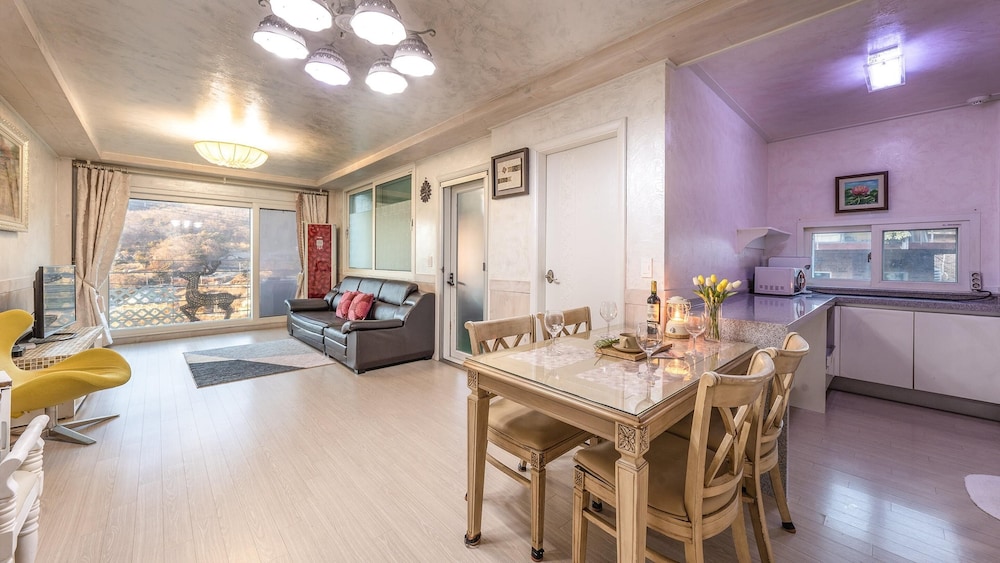 Basic Room, 1 Bedroom (sunset) - Photo 2