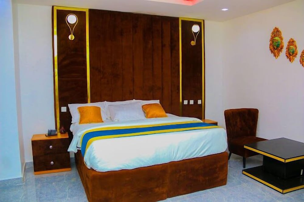 Deluxe Room, Balcony, City View photo 2