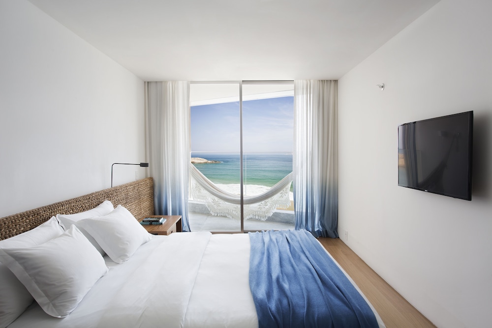 Grand Room, Balcony, Ocean View - Photo 1