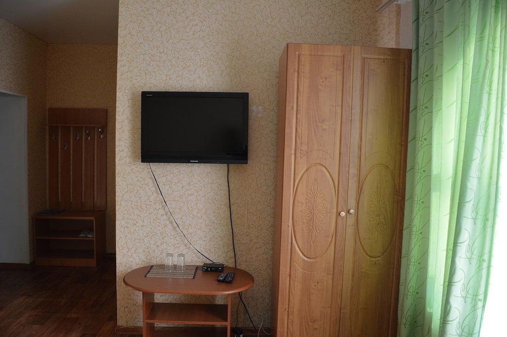 Economy Twin Room photo 3