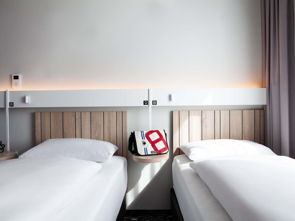 Standard Room, 2 Twin Beds photo 3