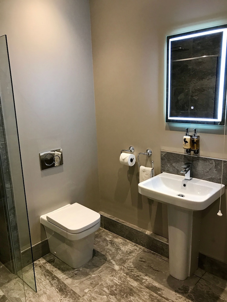 Raven Hotell, Bilde 5