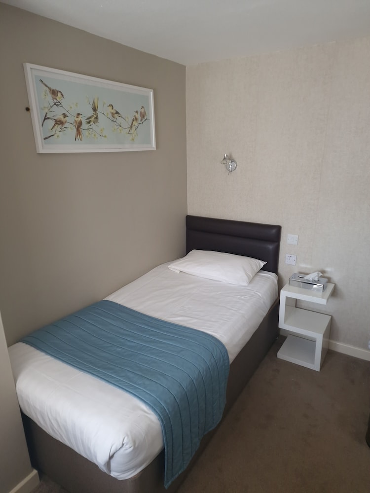 Single Room, Shared Bathroom