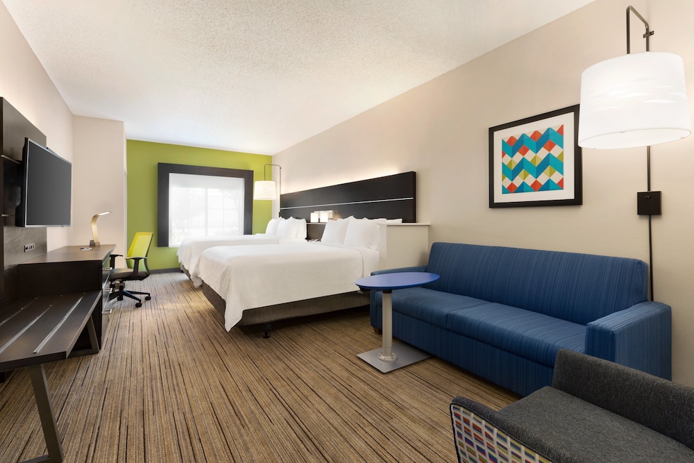 Suite, 2 Queen Beds - Photo 1