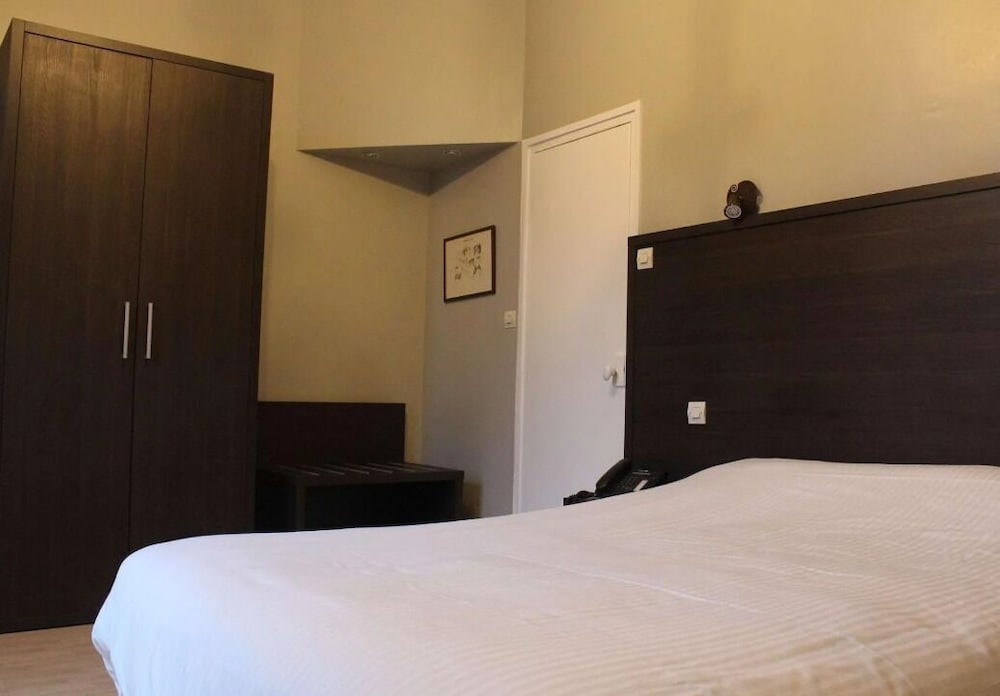 Standard Double Room photo 3