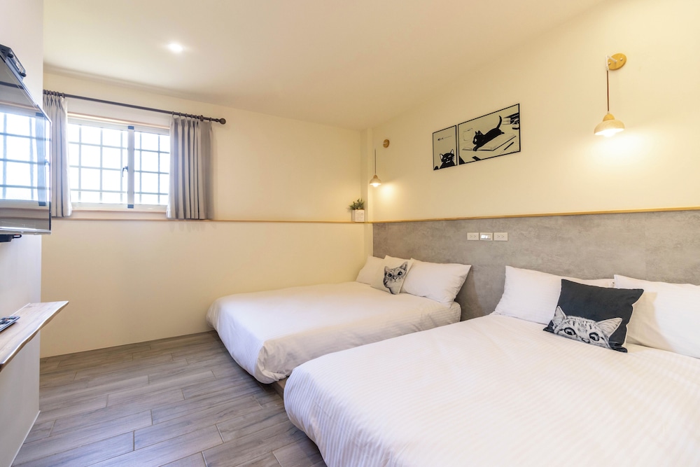 Standard Quadruple Room, Park View photo 1