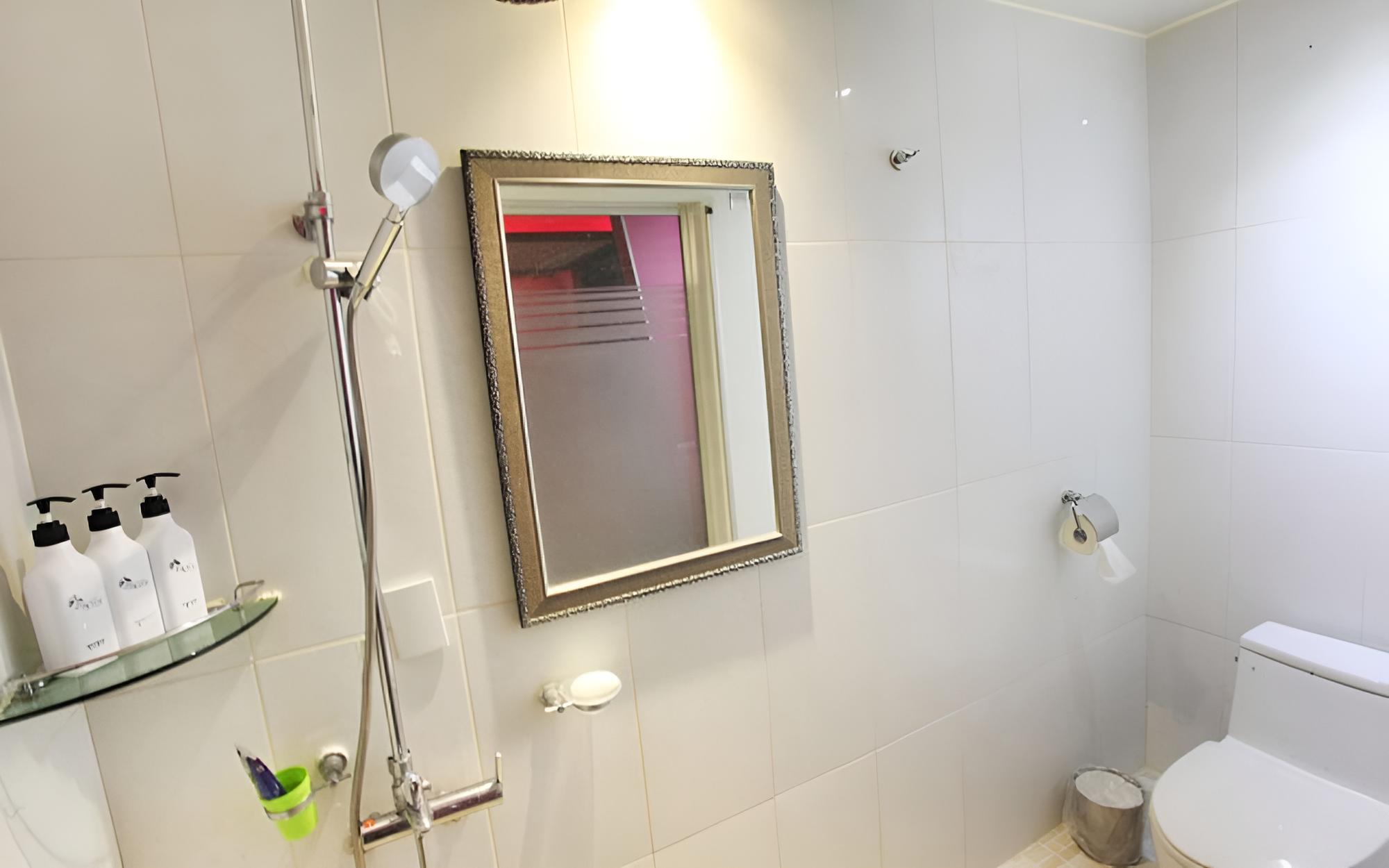 Room (Standard Room) - Photo 6
