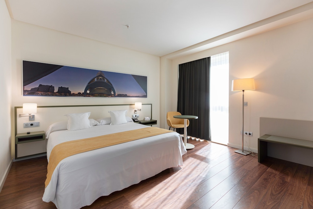 Standard Double or Twin Room (2 Adultos + 1 Child)