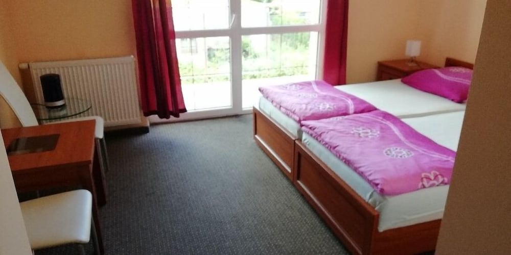 Double or Twin Room photo 1
