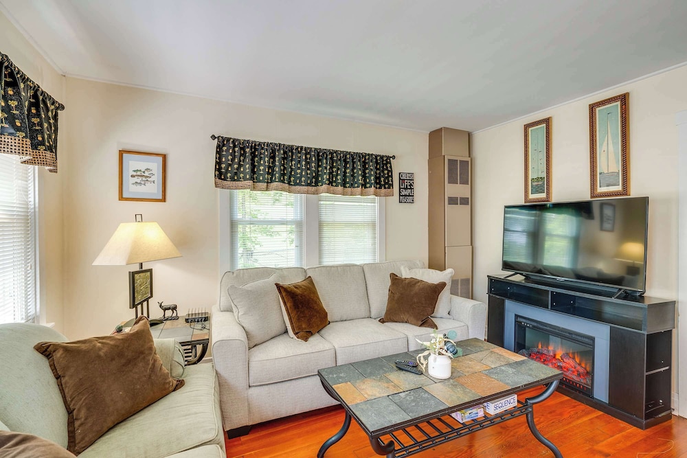 House, Multiple Beds, Patio, Garden View (Como Cottage) photo 1
