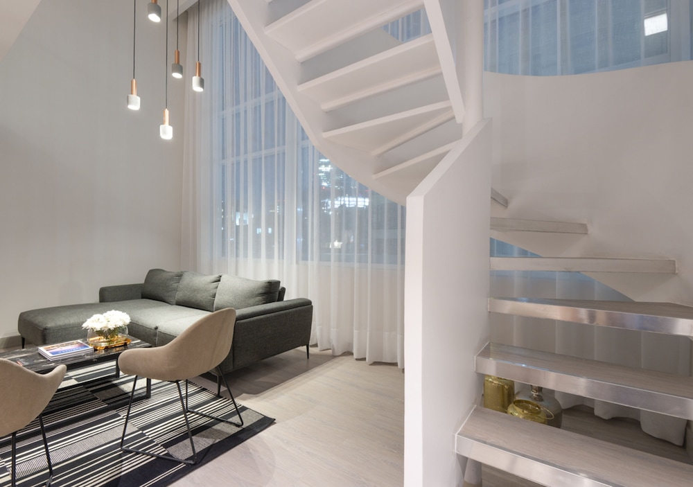 Penthouse - Photo 1