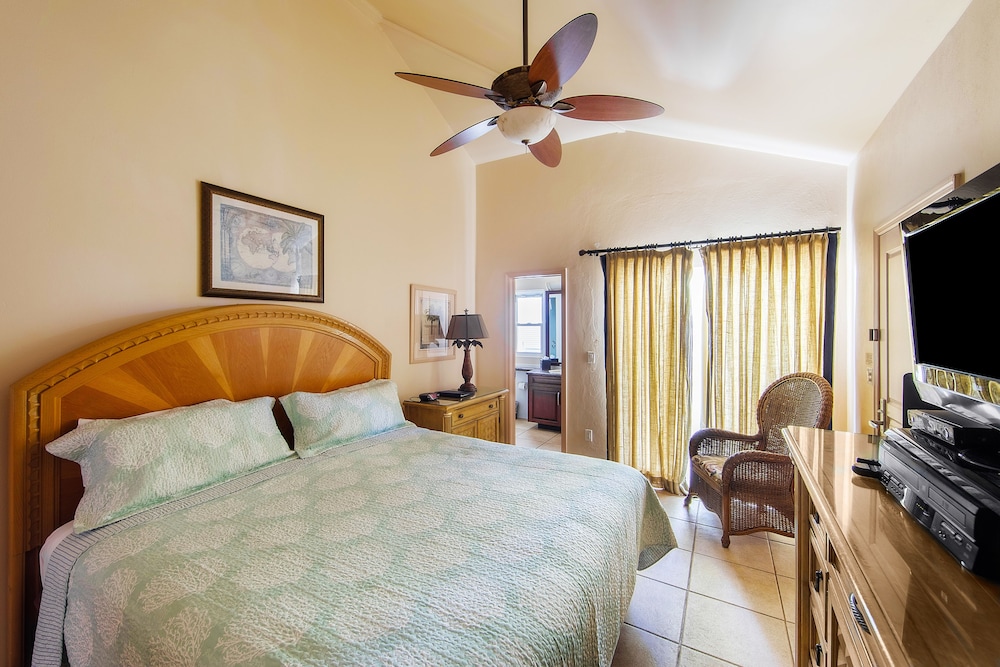 2-Bedroom Oceanfront (2312) photo 3