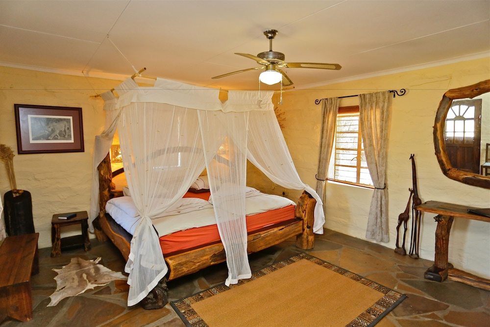 Double Room (African)