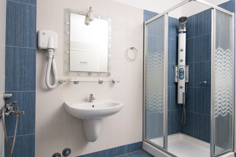 Double or Twin Room photo 2