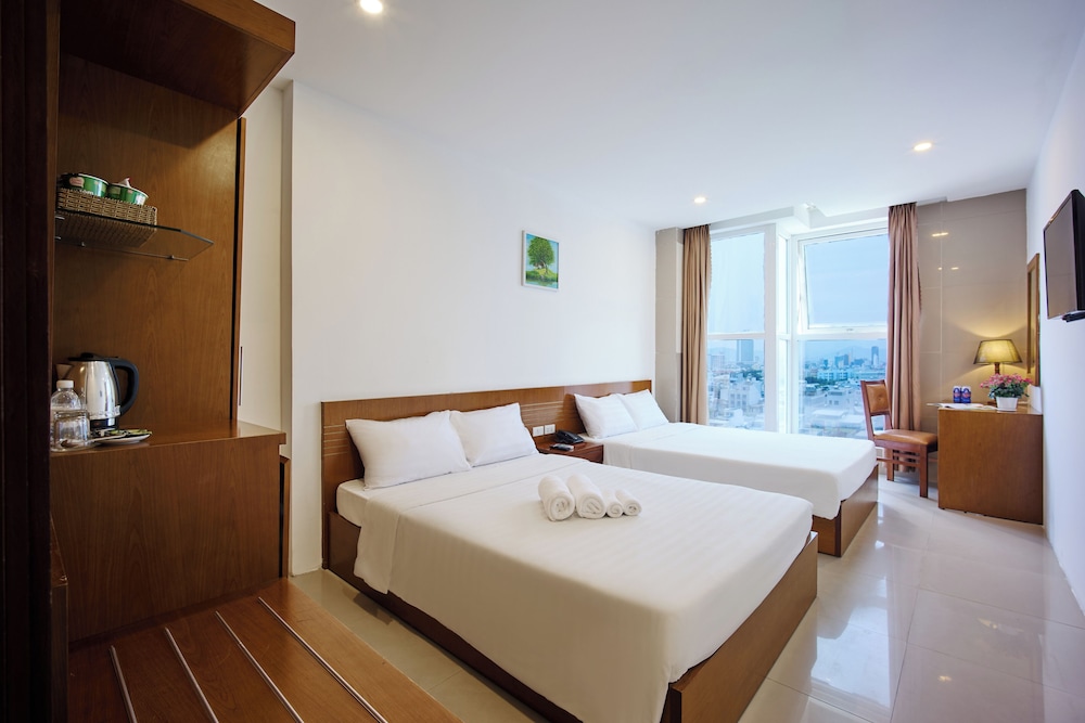 Family Room, City View