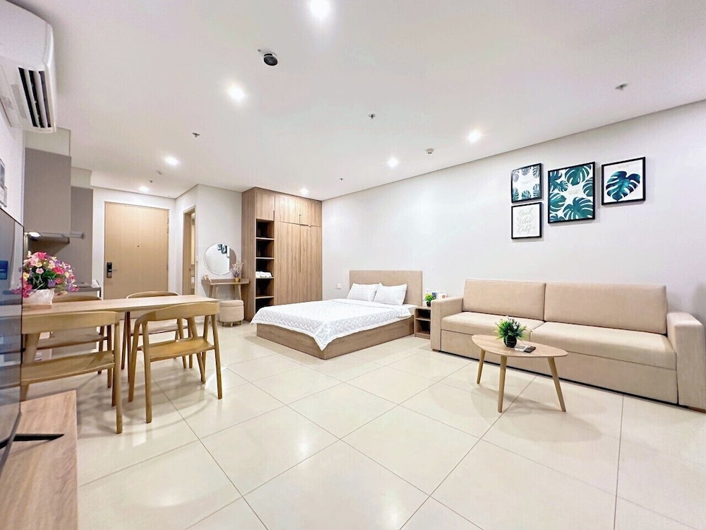 Honeymoon Apartment