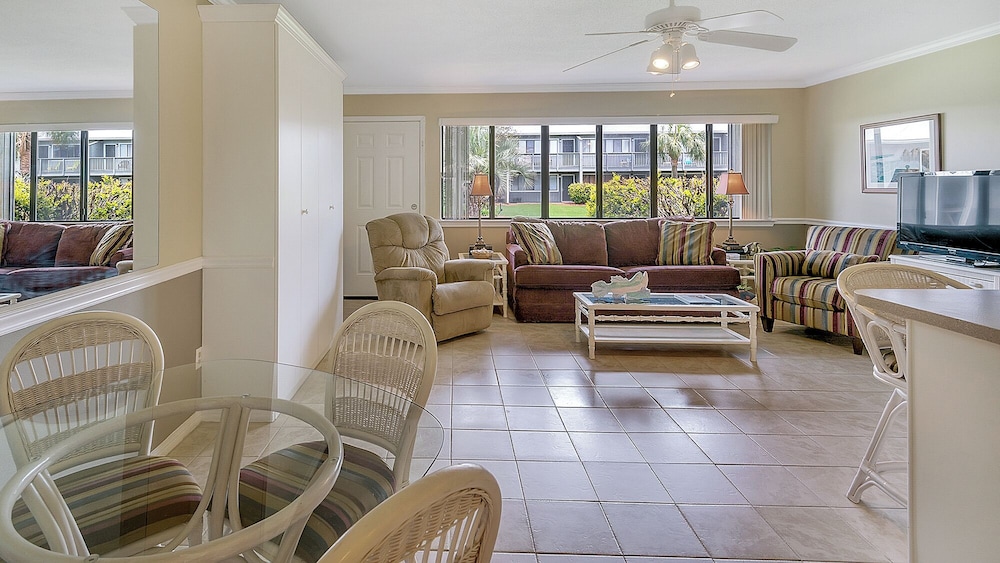 Studio Suite, Multiple Beds, Patio, Ocean View (Hidden Beach 106) photo 3