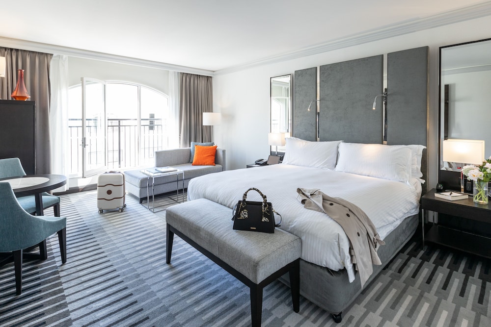 Suite, 1 Bedroom, Courtyard View