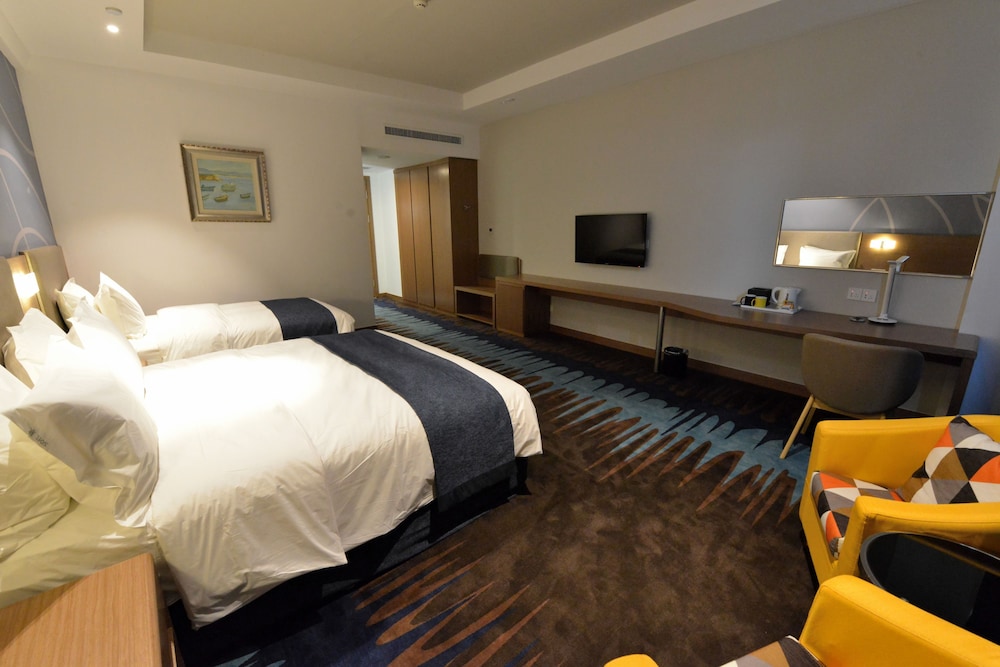 Standard Room, Multiple Beds photo 1
