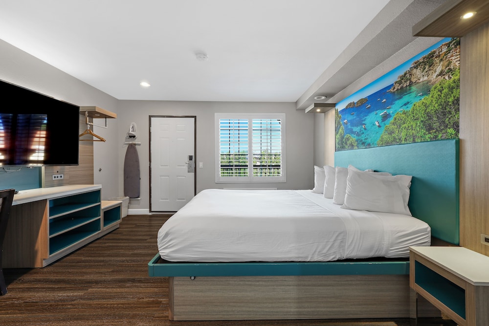 Economy Single Room, 1 King Bed - Photo 3