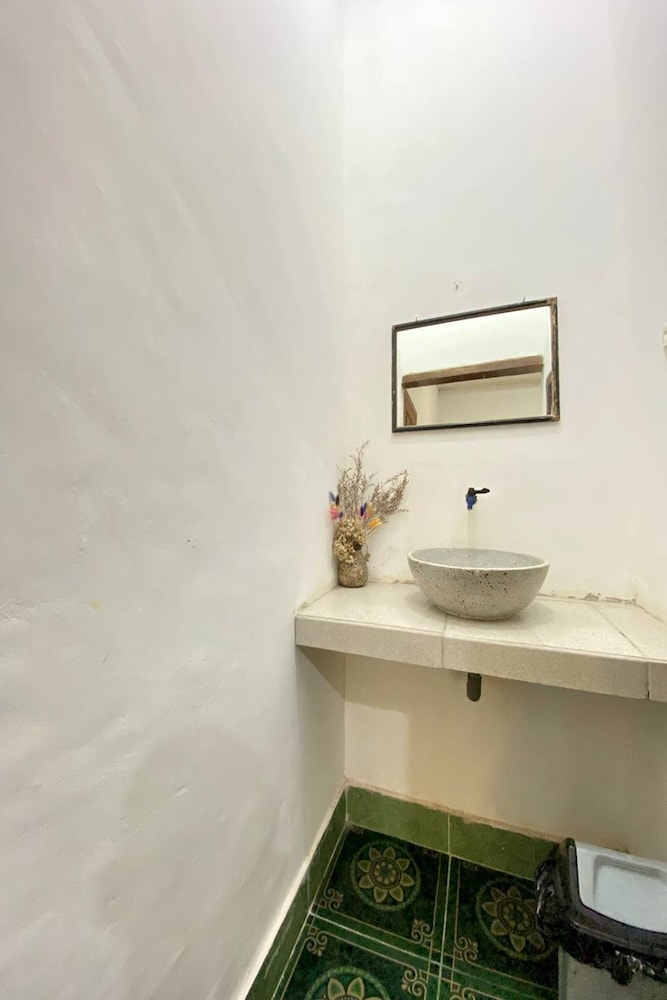 Standard Double Room with AC - Photo 2