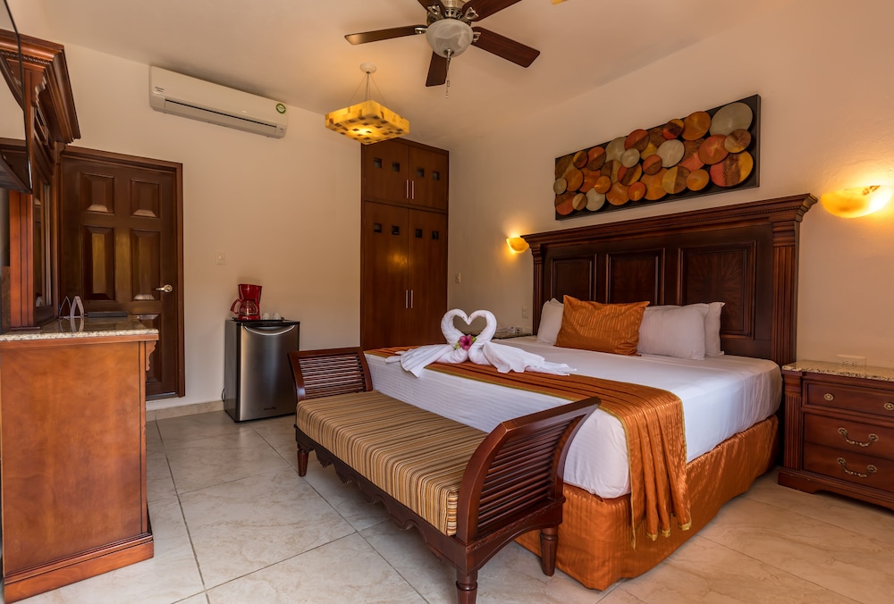 Honeymoon Room - Photo 6