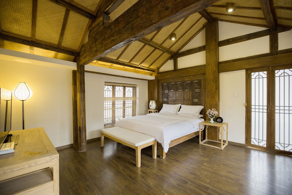 Garden View Room with Balcony photo 1