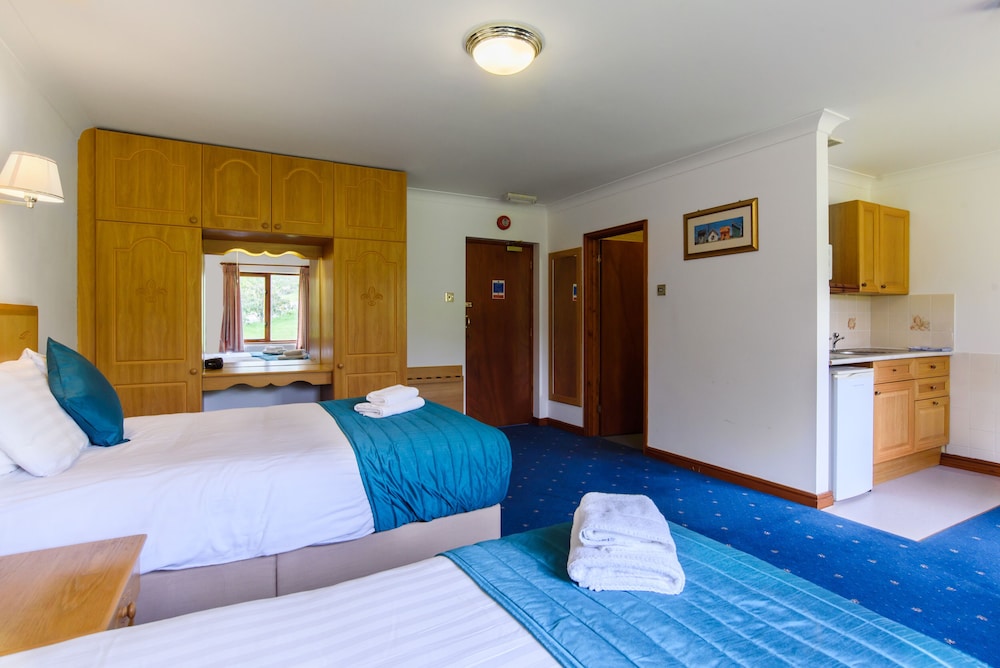 Family Quadruple Room photo 3