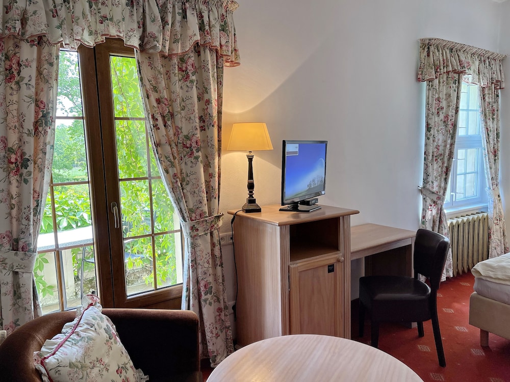 Double Room - Photo 8
