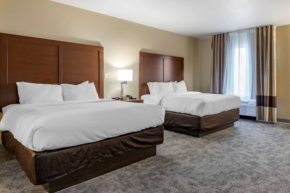 Room, 2 Queen Beds, Accessible, Non Smoking - Photo 2