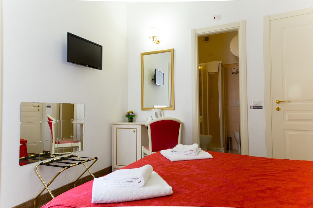 Economy Double Room photo 2