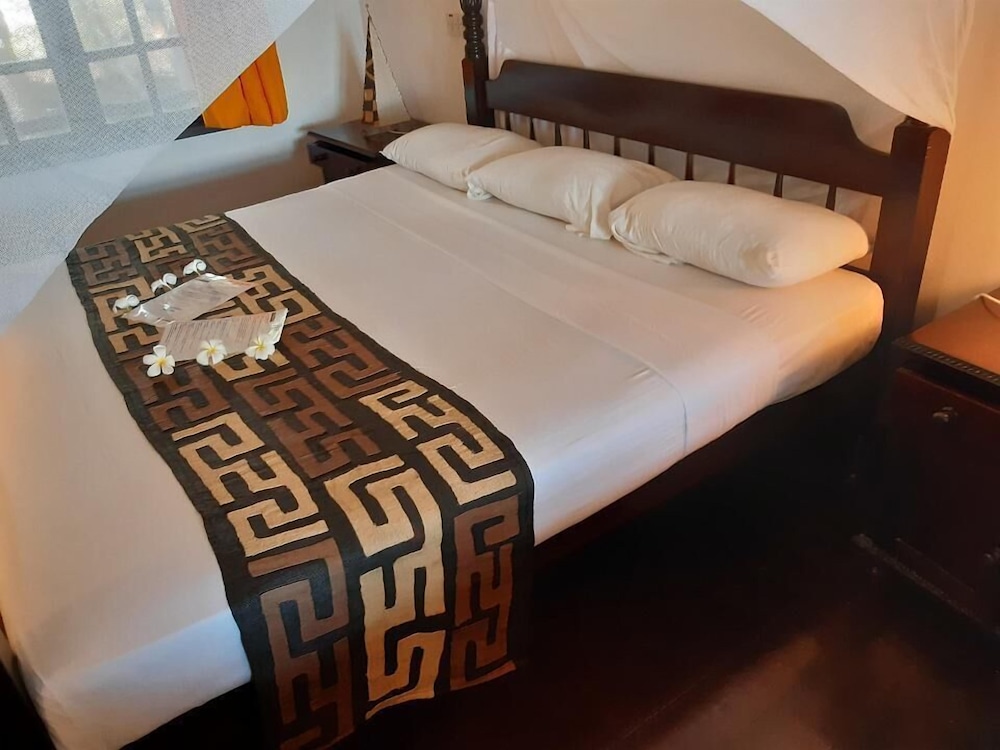 Traditional Studio Suite