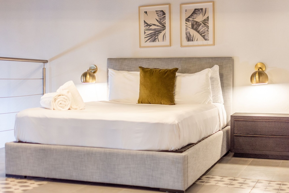 Loft, 1 Queen Bed with Sofa bed, Balcony, City View photo 2