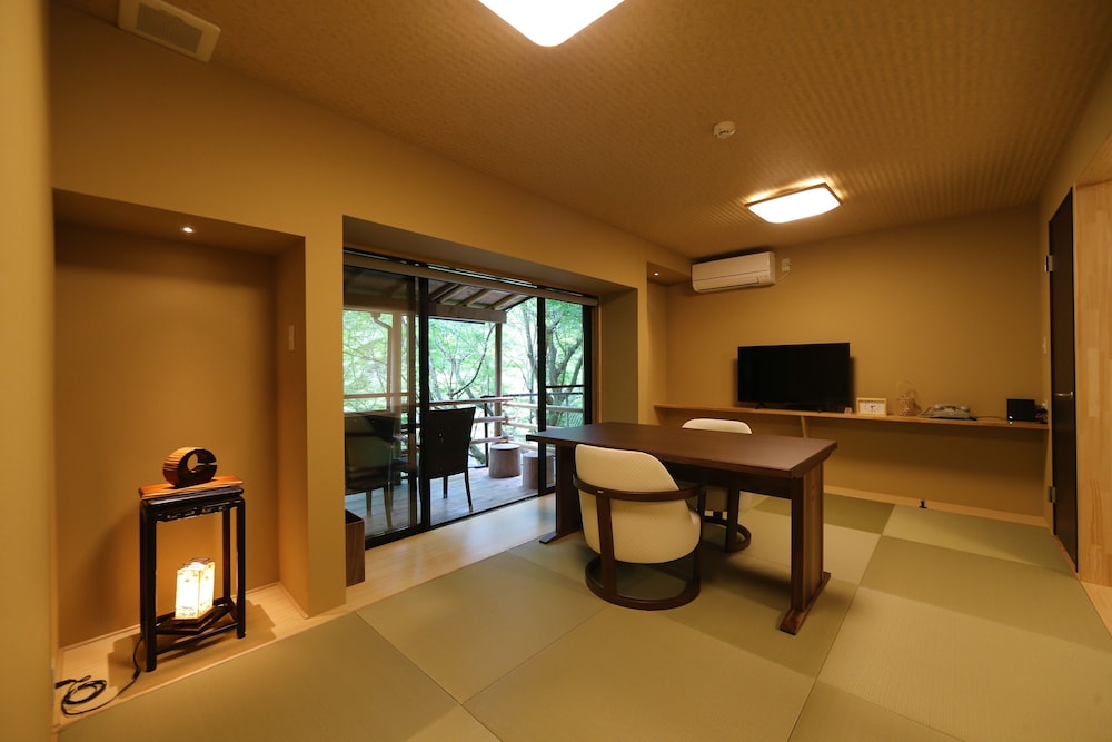 Annex Room With Open-Air Bath "Hototogisu"